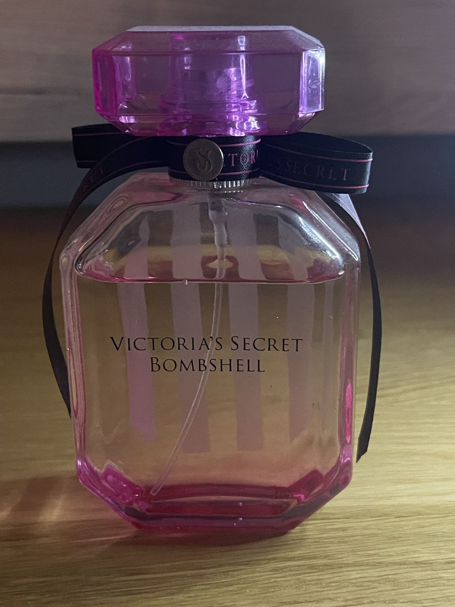 Victoria's Secret Profumi & Eau de Toilette: Victoria's Secret Bombshell - 100ml – Nuovo (secondo la descrizione) da Fehraltorf venduto da aly_fn
