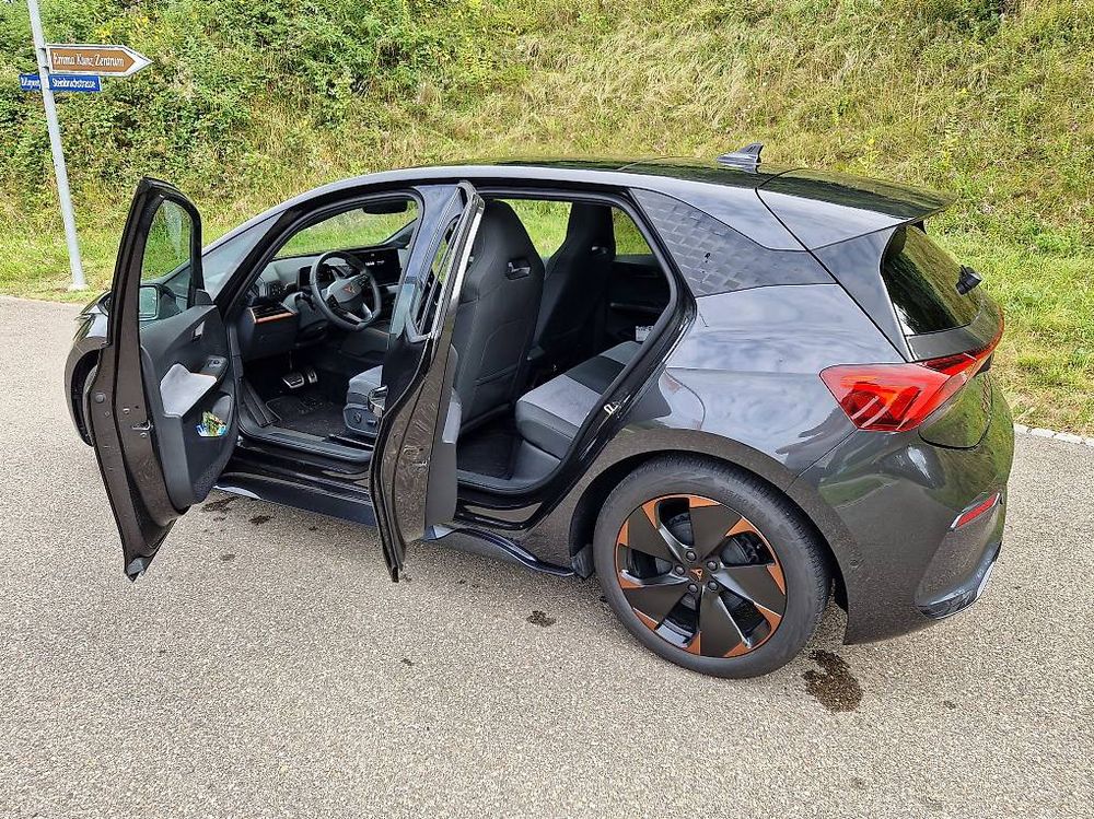 Cupra Automobili: Cupra Born Elektro mit 14000km – Usato da Wuerenlos venduto da Zoechi 1