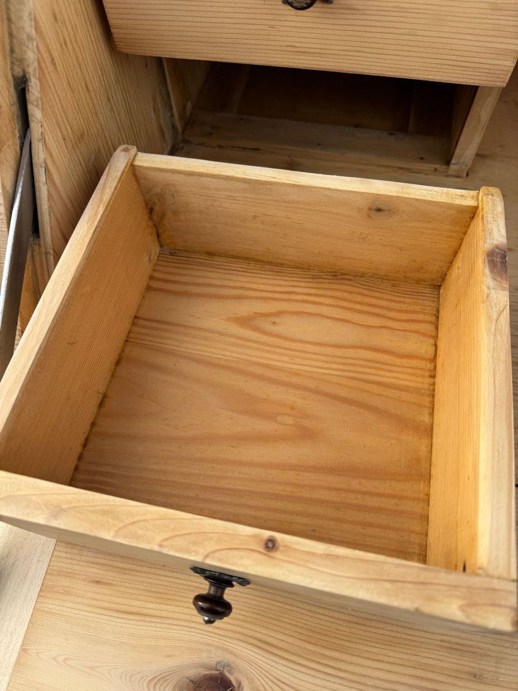 Kommoden: Schreibkomode  Holz mit Schubladen – Gebraucht aus Sachseln von BONATI01 2