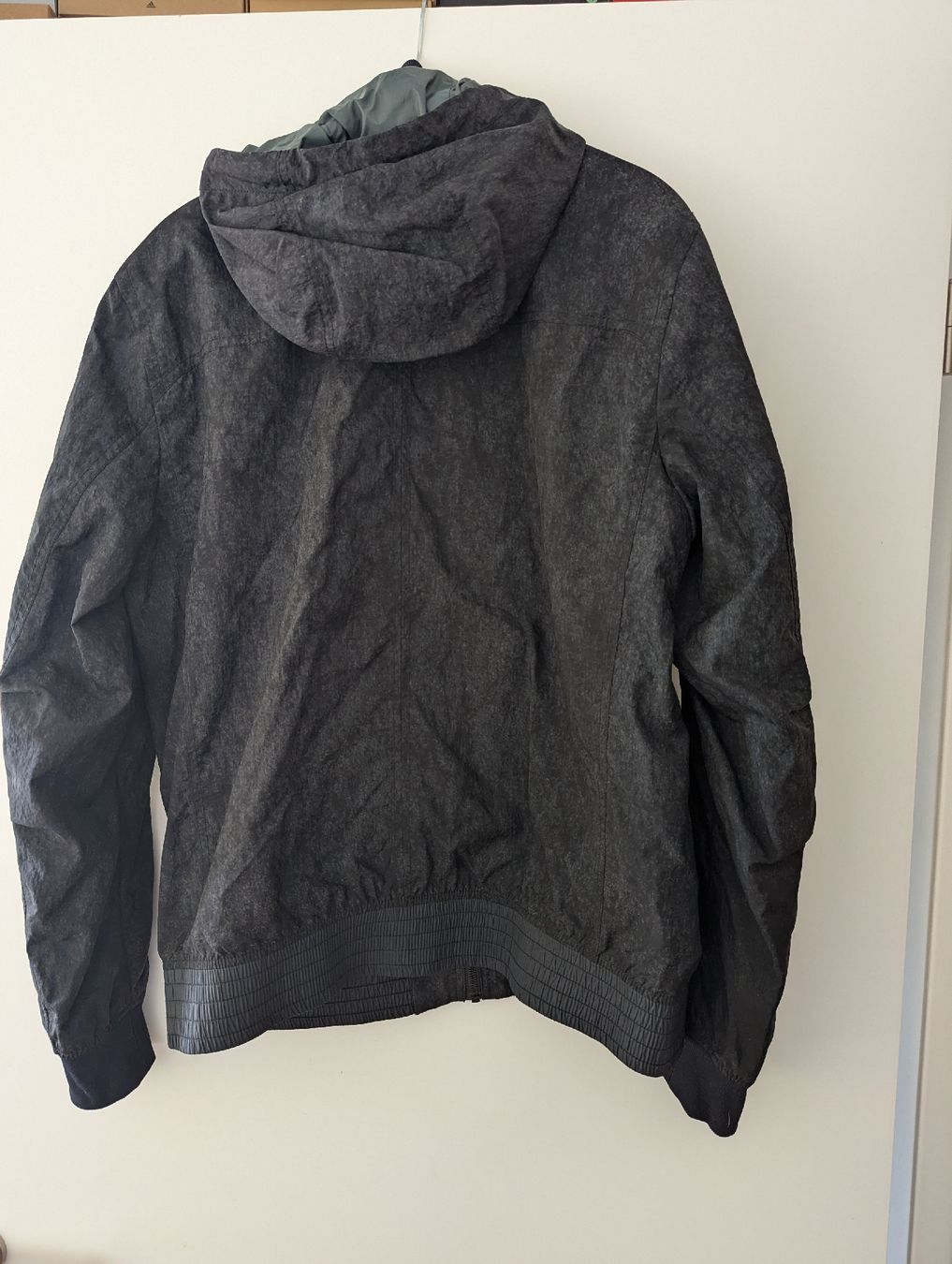 Hugo Boss Jacken: Hugo Boss leichte Bomberjacke Grösse M – Neu (gemäss Beschreibung) aus Laufen von Happi121 1