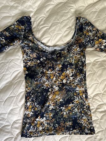 Bershka Collection Floral Print Top Size S - Great Condition
