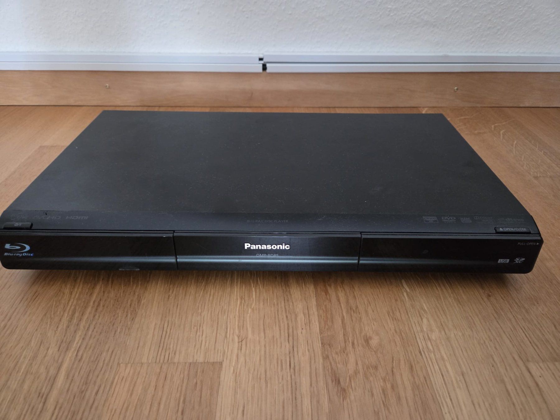 Panasonic Sistemi audio & multimediali: Blu-ray DVD-Player: Panasonic DMP-BD85 – Usato da Genève venduto da yan_vh72