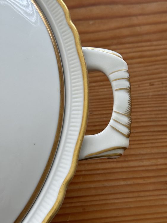 Coupes: Elegante Suppenterrine Porzellan weiss Goldrand Vintage – D'occasion à Lanzenhäusern par Galaa 1