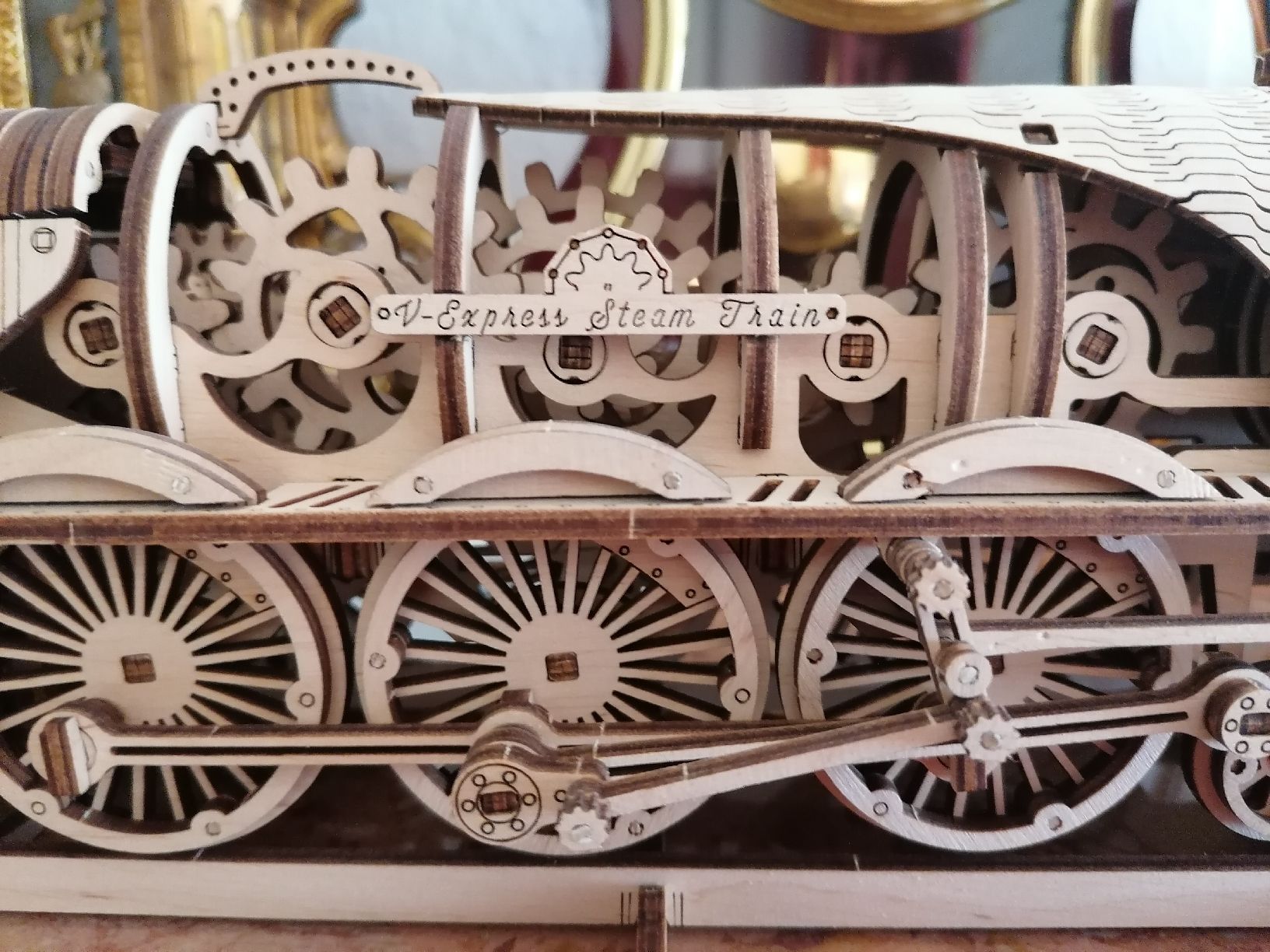 Ugears Modellbausätze & Standmodelle: EISENBAHN AUS HOLZ – Gebraucht aus Pratteln von ThereseZ 6