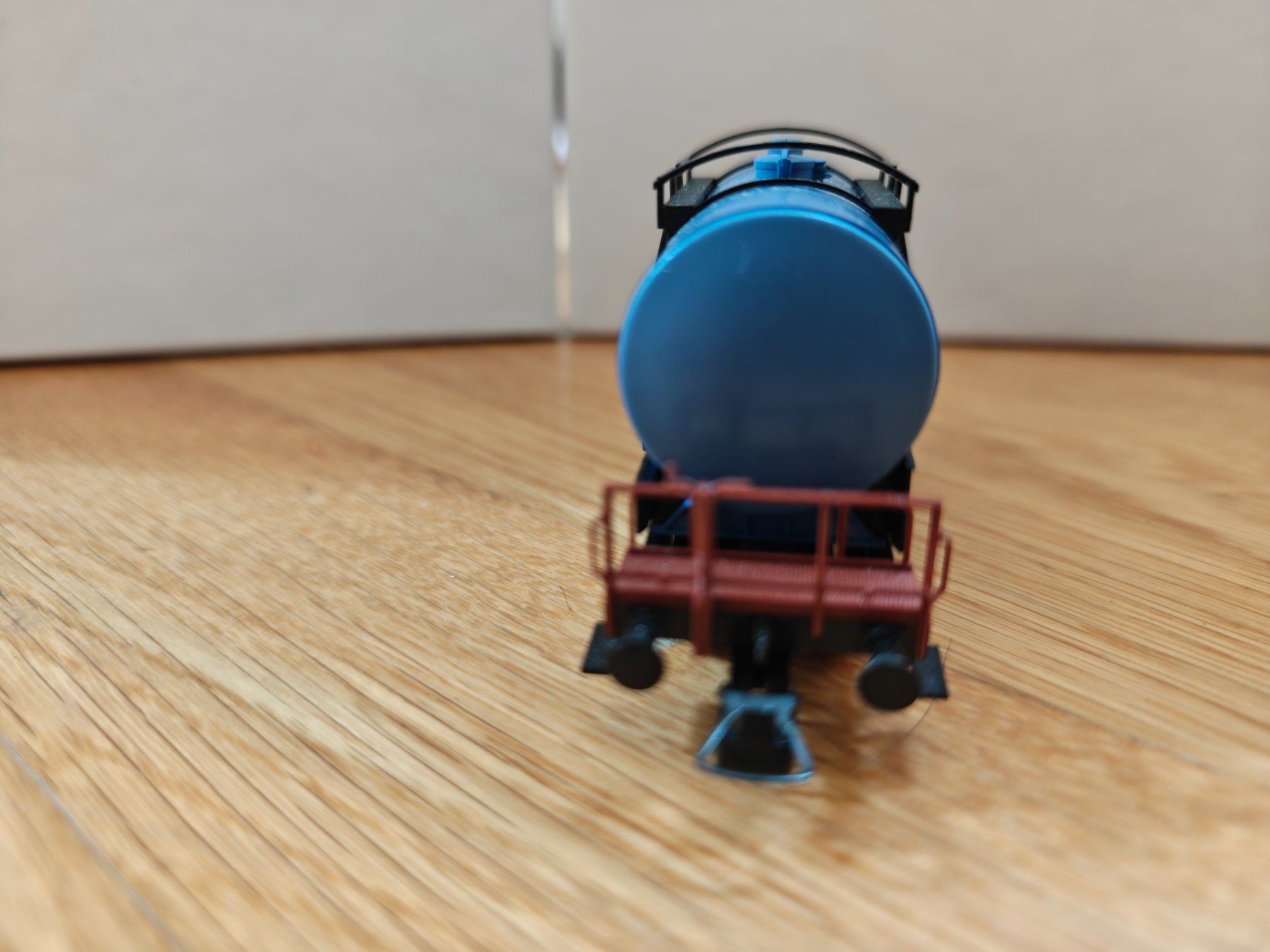 Fleischmann Modelleisenbahnen: Kesselwagen Röchling Heizöle DB – Gebraucht aus Bern von JGBahn 1