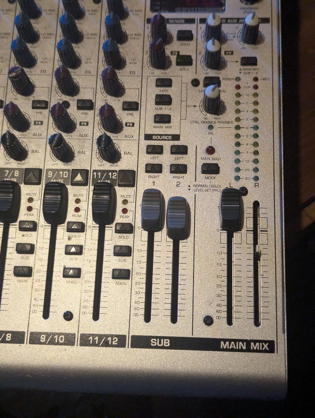 Behringer Console di mixaggio: mischpult Behringer Eurorack UB1622FX-Pro – Usato da Basel venduto da dorjesimeon 2