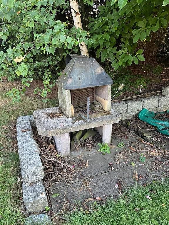 Grills:   Gartencheminée Beton/Steingrill – Gebraucht aus Untereggen von Gabriela-045