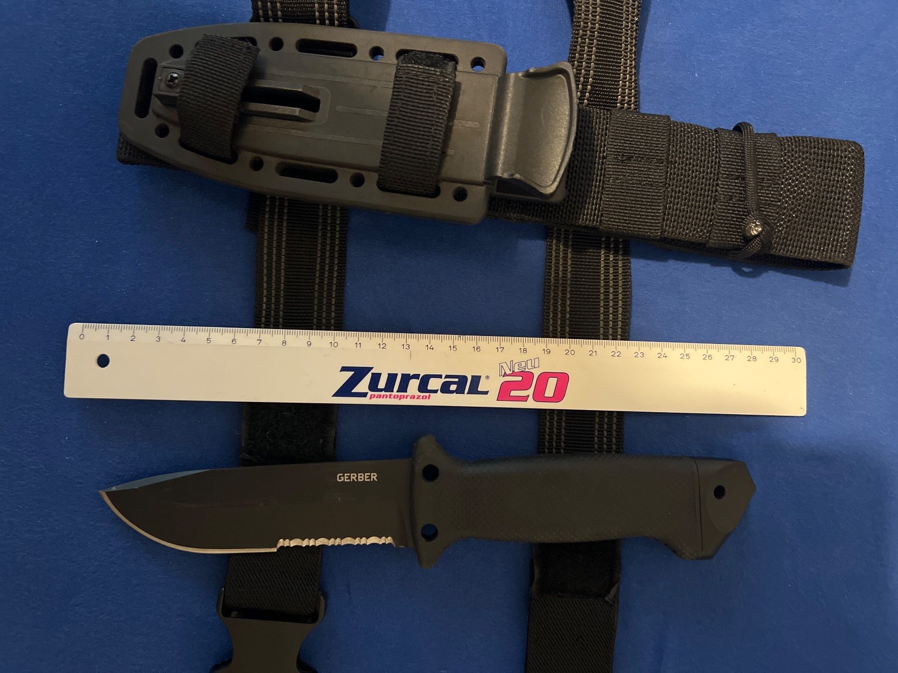 Gerber Coltellini militari: Gerber Rescue Knife, wie NEU! – Nuovo (secondo la descrizione) da Horw venduto da mic_lf6k 2