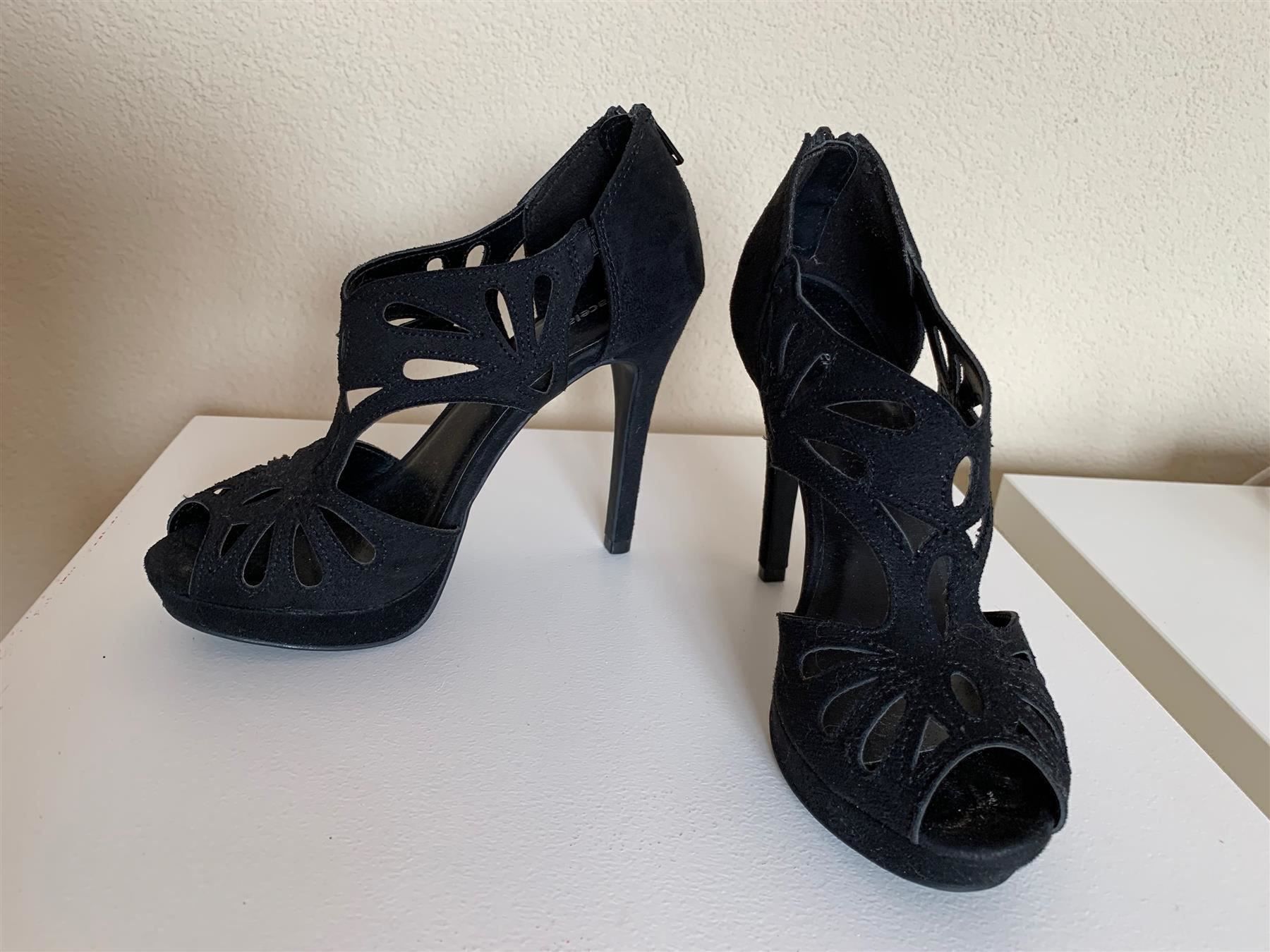 Graceland Damenschuhe: Sandalen mit Absatz Graceland Grösse 36 – Gebraucht aus Fribourg von tschjoly