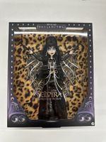 Monster High Elvira Mistress Of The Dark Puppe