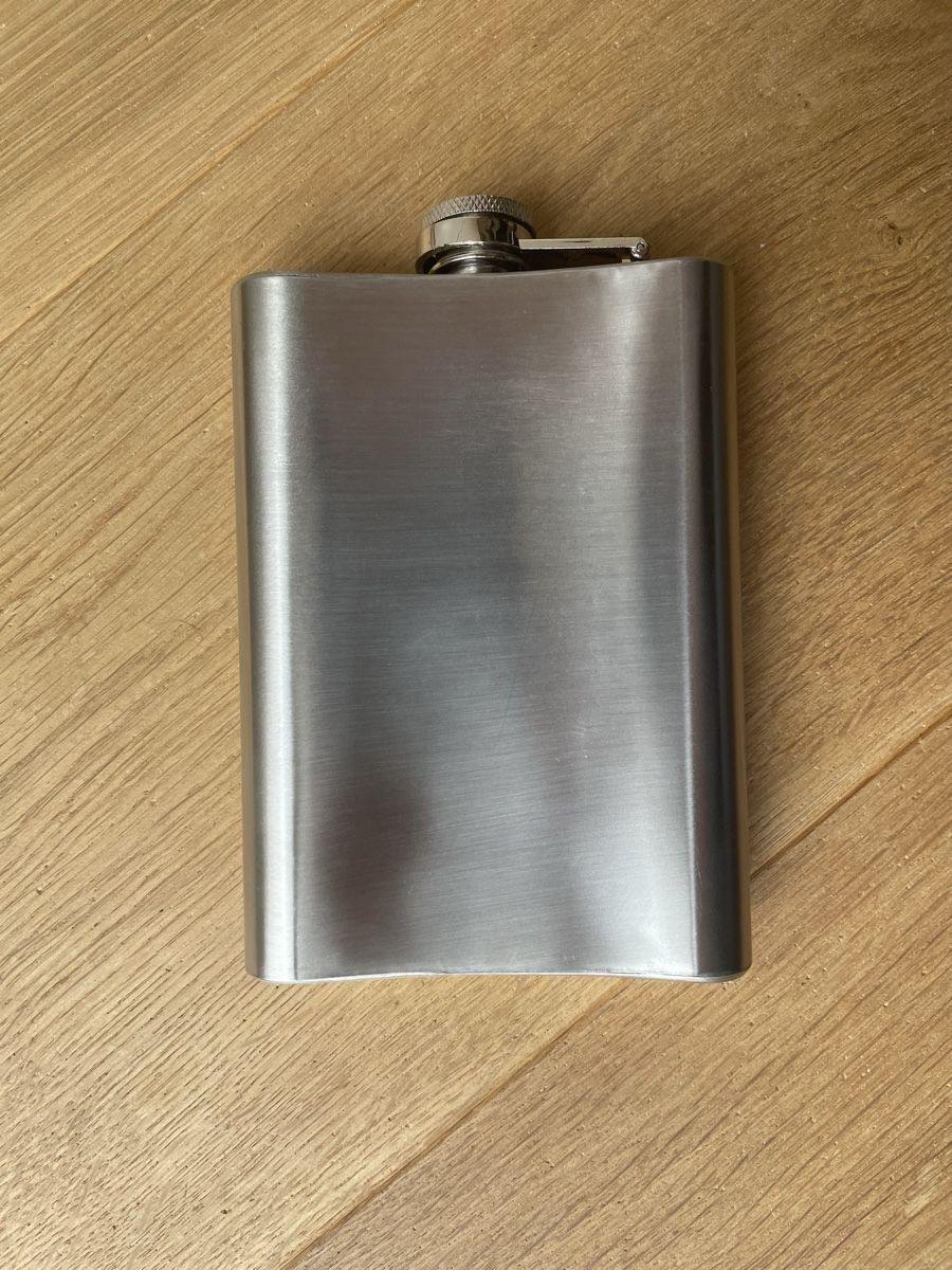 Autres: Flachmann Stainless Steel 8 oz – Neuf avec emballage d'origine à Hindelbank par smb19 1