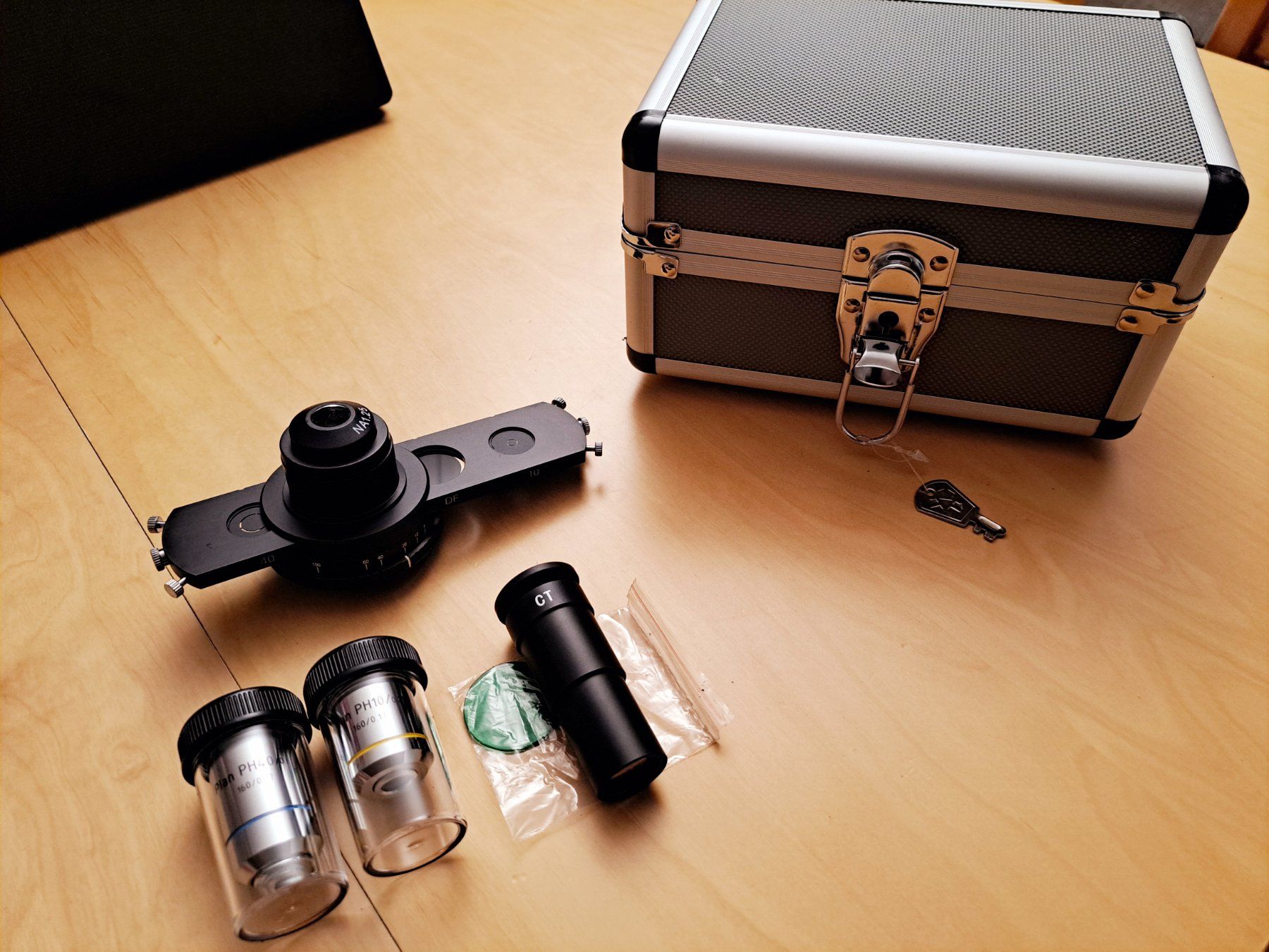 Mikroskopie: Phase contrast set for microscope – Gebraucht aus Lausanne 26 von Bluegoose