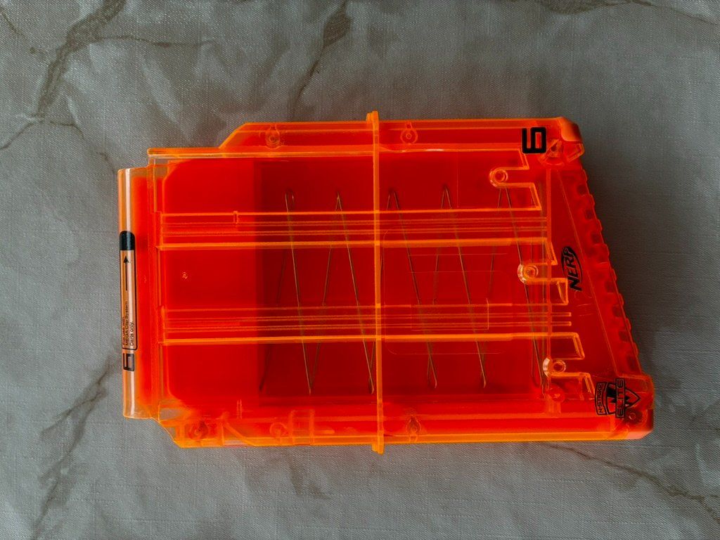Nerf Giocattoli: Nerf Sammlung - diverse Blaster, Zubehör, ... – Usato da Hermetschwil-Staff venduto da sch_z9nc 9
