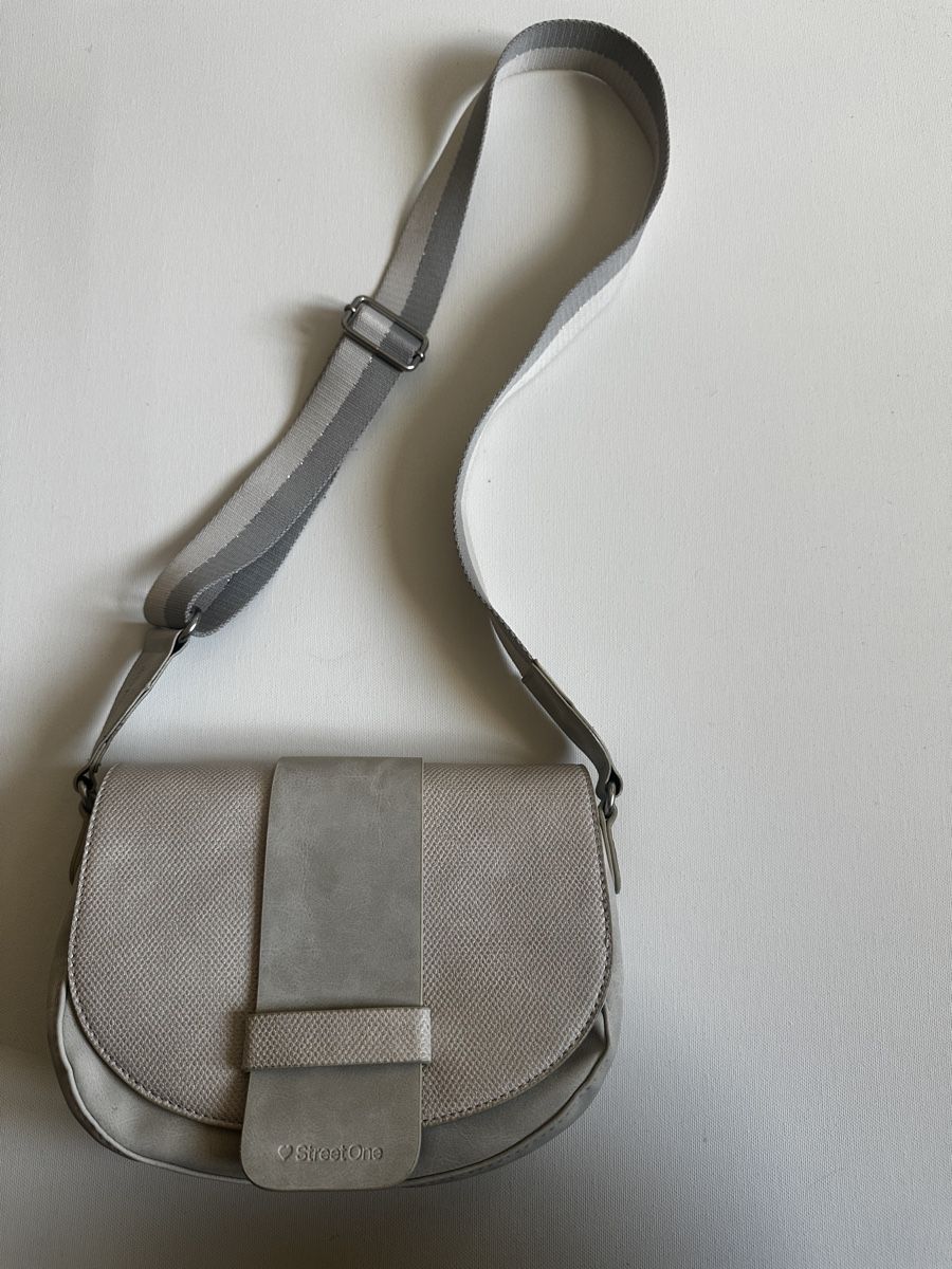 Taschen für Damen: Street One Tasche - Hellgrau – Gebraucht aus Rorschach von car_wbc5