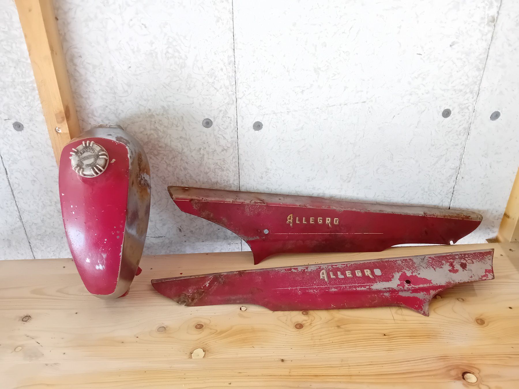 Sachs Cyclomoteurs: Mofa Sachs Allegro Tank und Seitenschützer – D'occasion à Schwanden b. Brienz par hoihoi03