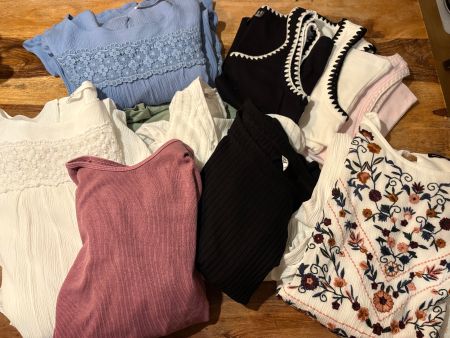 10 teiliges Sommer Set: Kleider, Shirts etc. Grösse S / 36