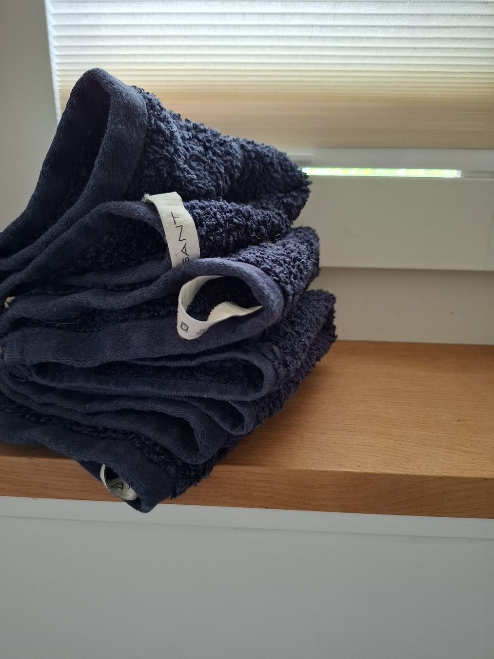 Teli da bagno: GANT hand towels x4 – Usato da Genthod venduto da daf_odill 3