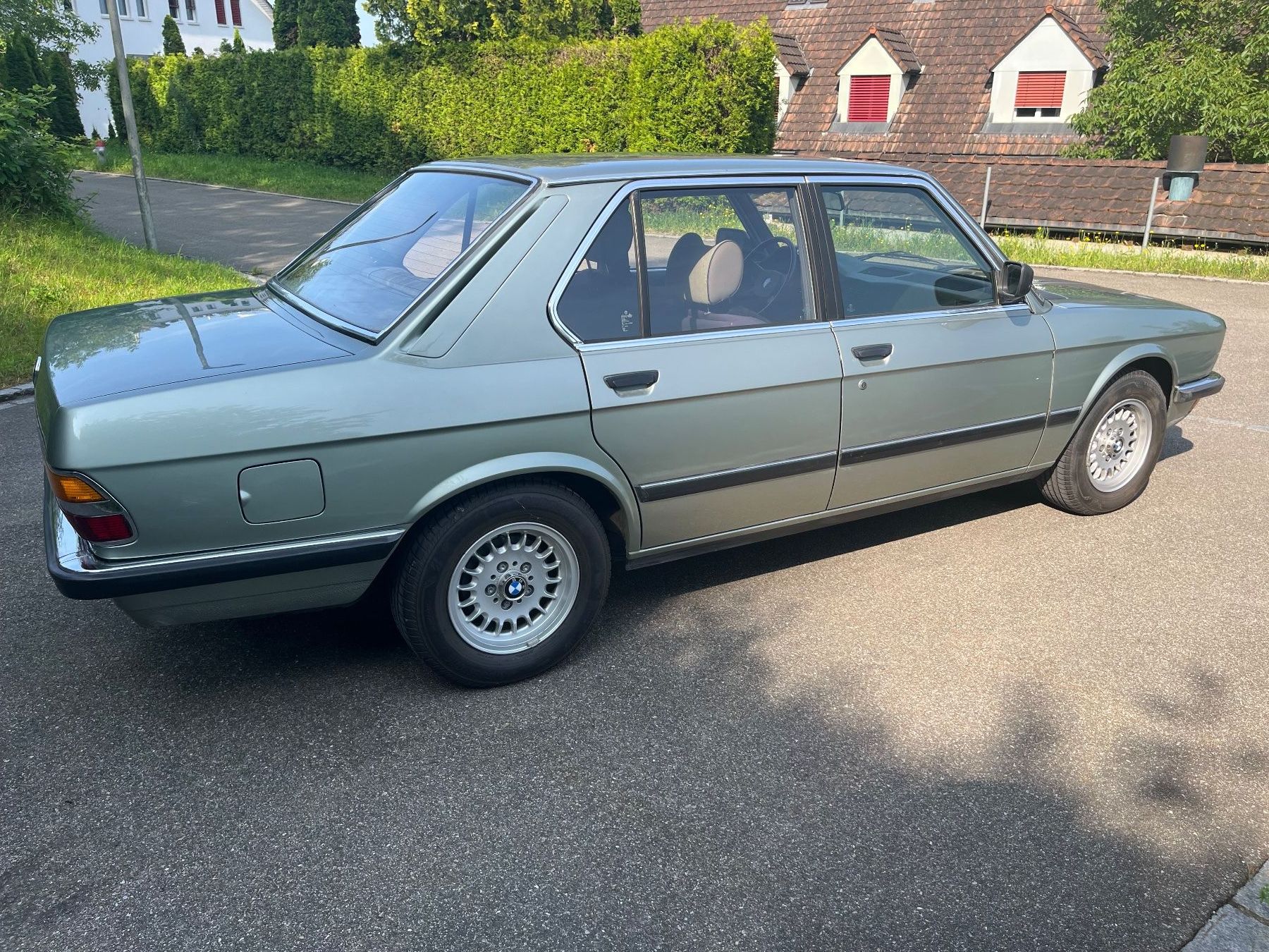 BMW Automobili: BMW 520i E28 Veteran – Usato da Bachenbülach venduto da Iwan02 1
