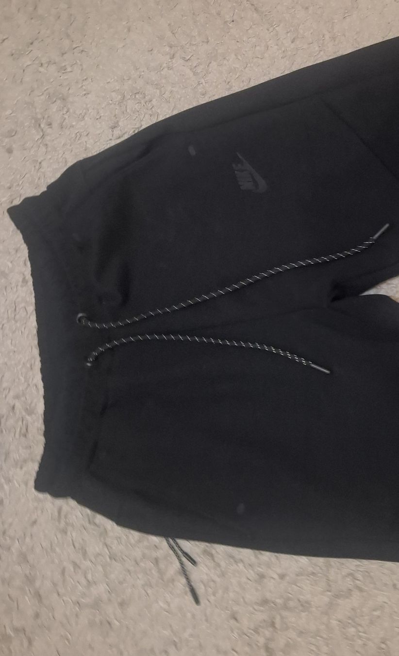 Pantaloni: Nike Tech Fleece Jogginghose Black S – Nuovo (secondo la descrizione) da Schliern b. Köniz venduto da ahmetugurtokalii 3