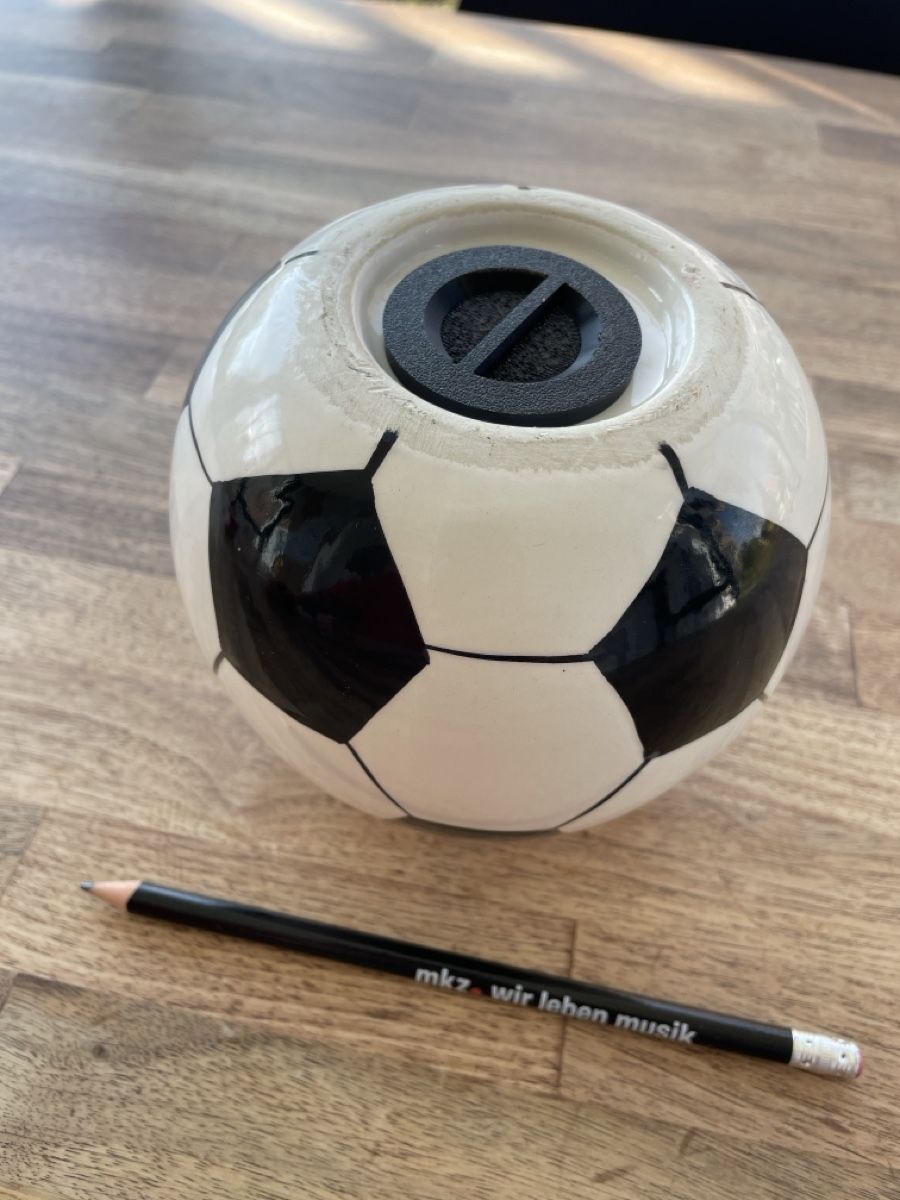 Salvadanai: Spardose Fussball Keramik – Usato da Zürich venduto da ricflix 1