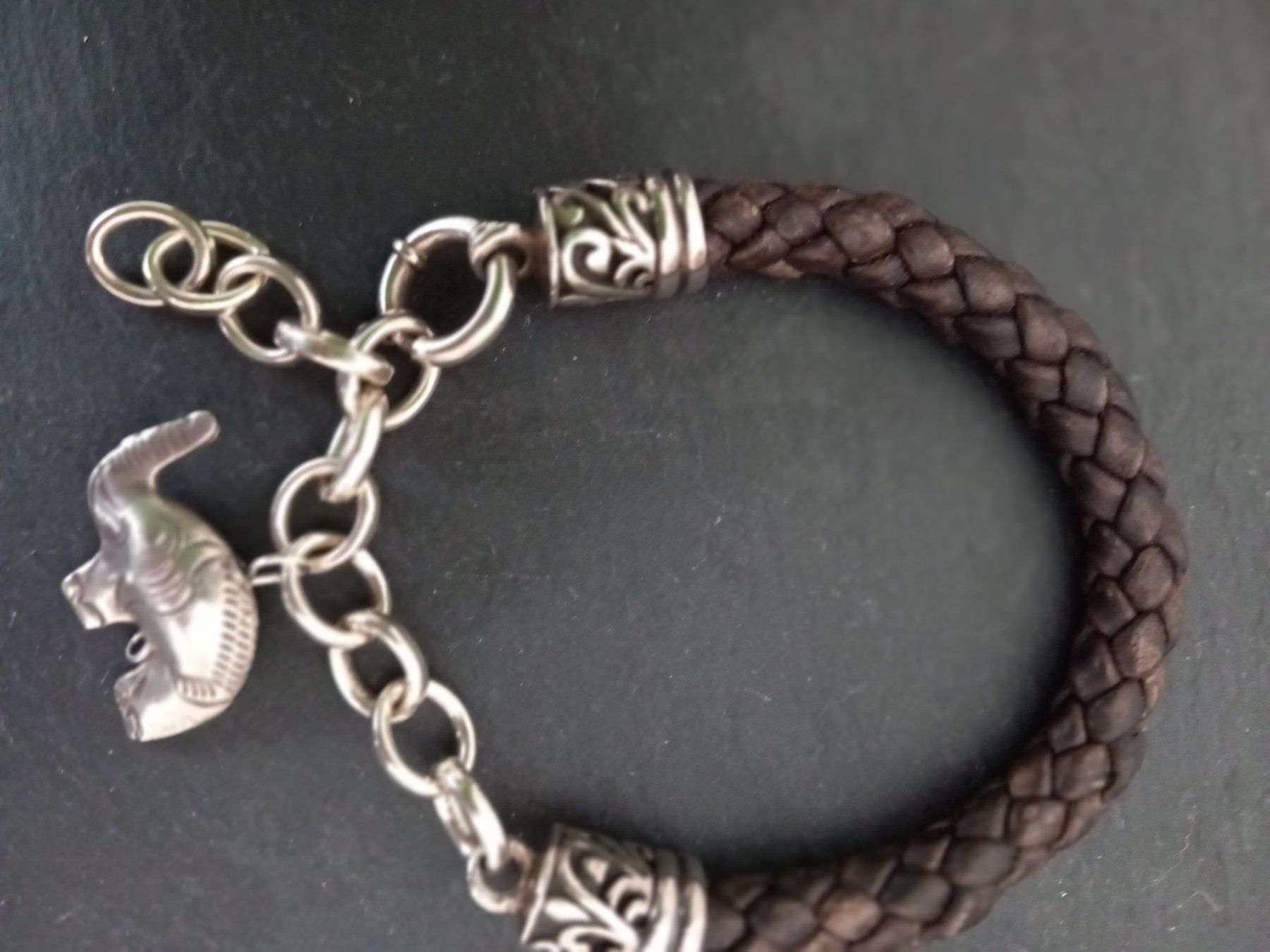 Bracciali & Braccialetti: Lederarmband mit Silberkette PREISREDUKTION – Nuovo (secondo la descrizione) da Oberwil b. Zug venduto da roshan01