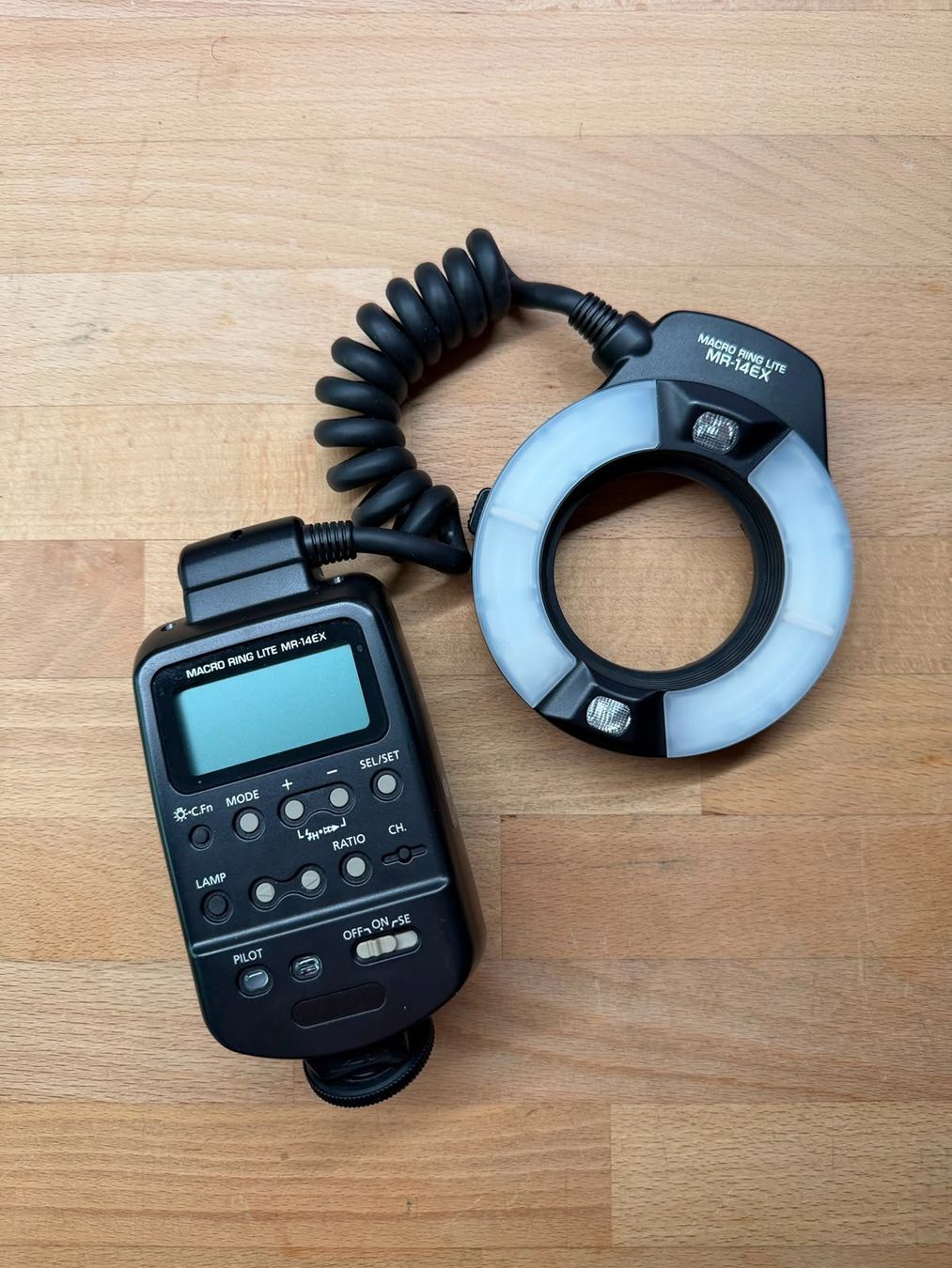 Canon Flashs: Canon MR-14EX TTL Macro Ring Blitz – D'occasion à Zwingen par frederico34032 1
