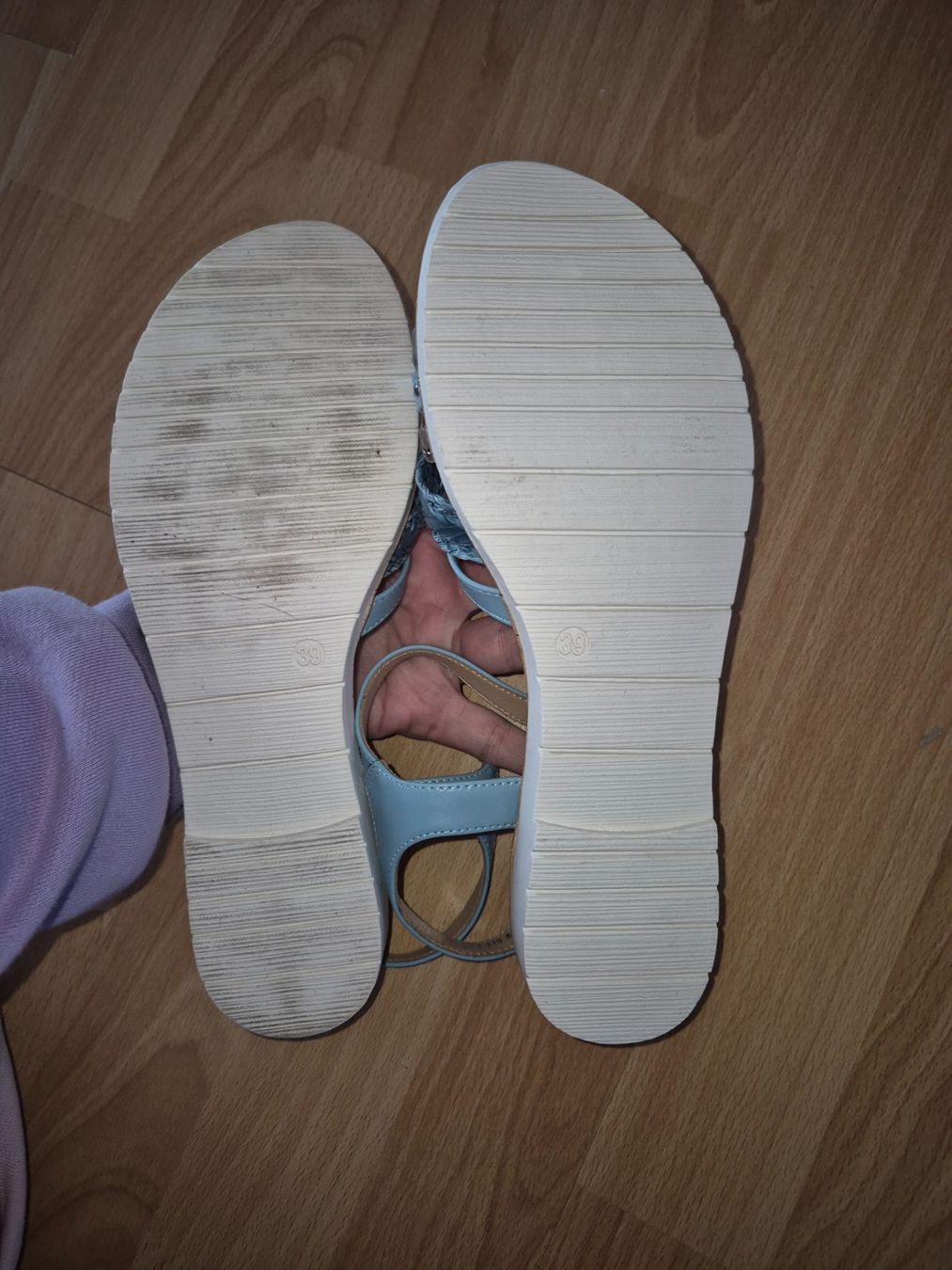 Scarpe da donna: Sandalen Gr.39 Neuwertig – Usato da Samstagern venduto da 79mace21 2