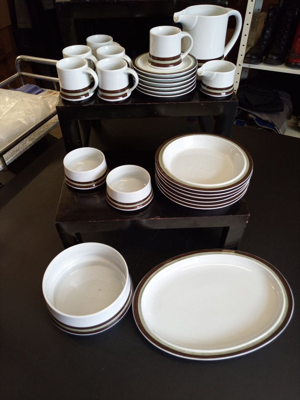 Set di piatti: Schönes Langenthal Geschirr-Set Retro Look – Usato da Reiden venduto da Zofi-Brocki 1