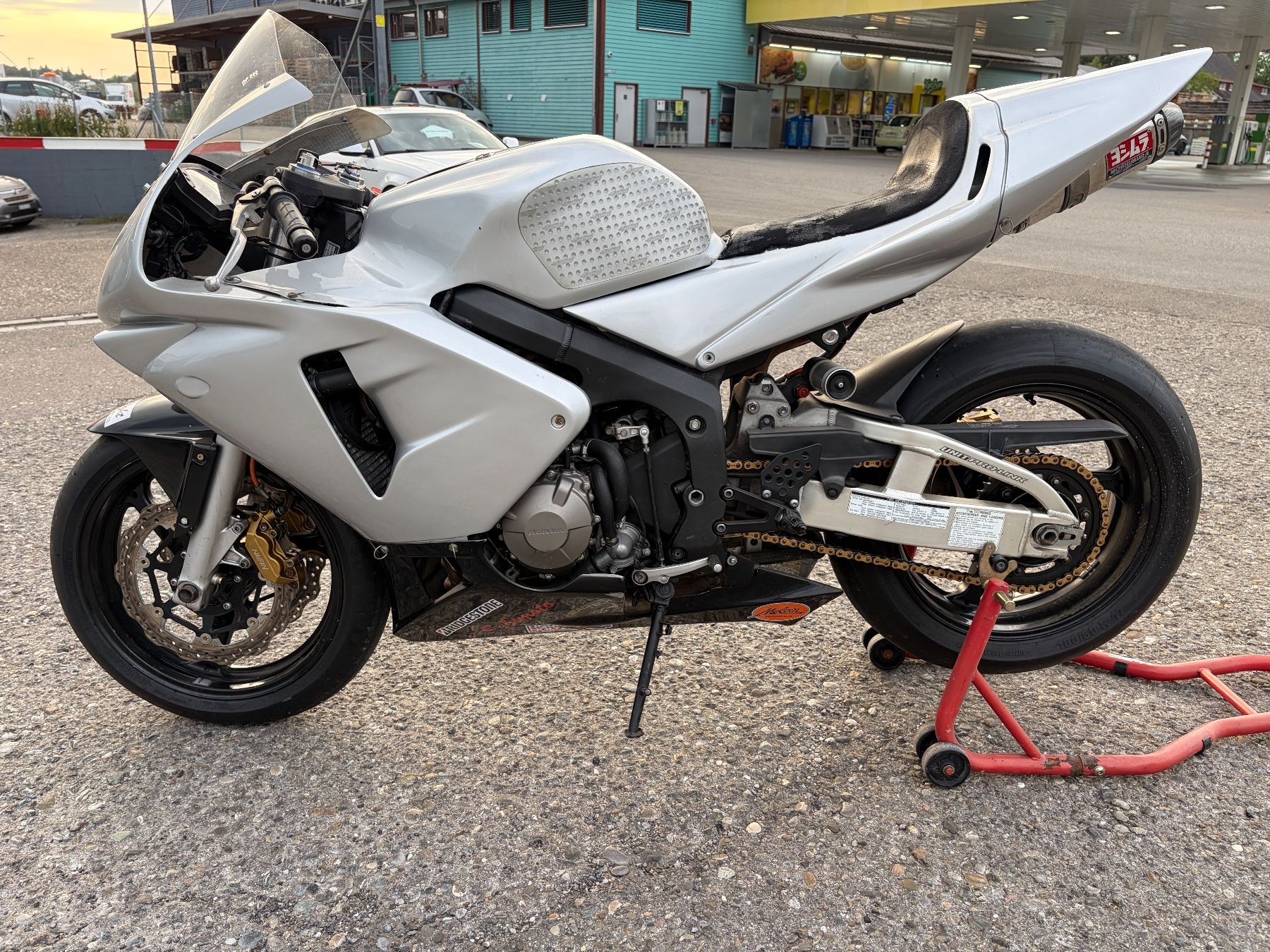 Honda Strada: Honda CBR 600 pc37 – Usato da Neuhausen venduto da Jeff. 2