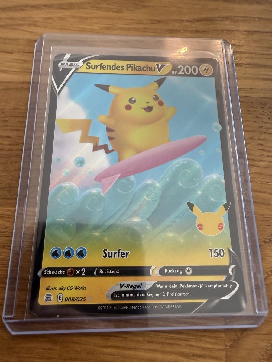 Pokémon Carte collezionabili: Surfendes Pikachu V 008/025 – Usato da Amriswil venduto da sim_nlb6