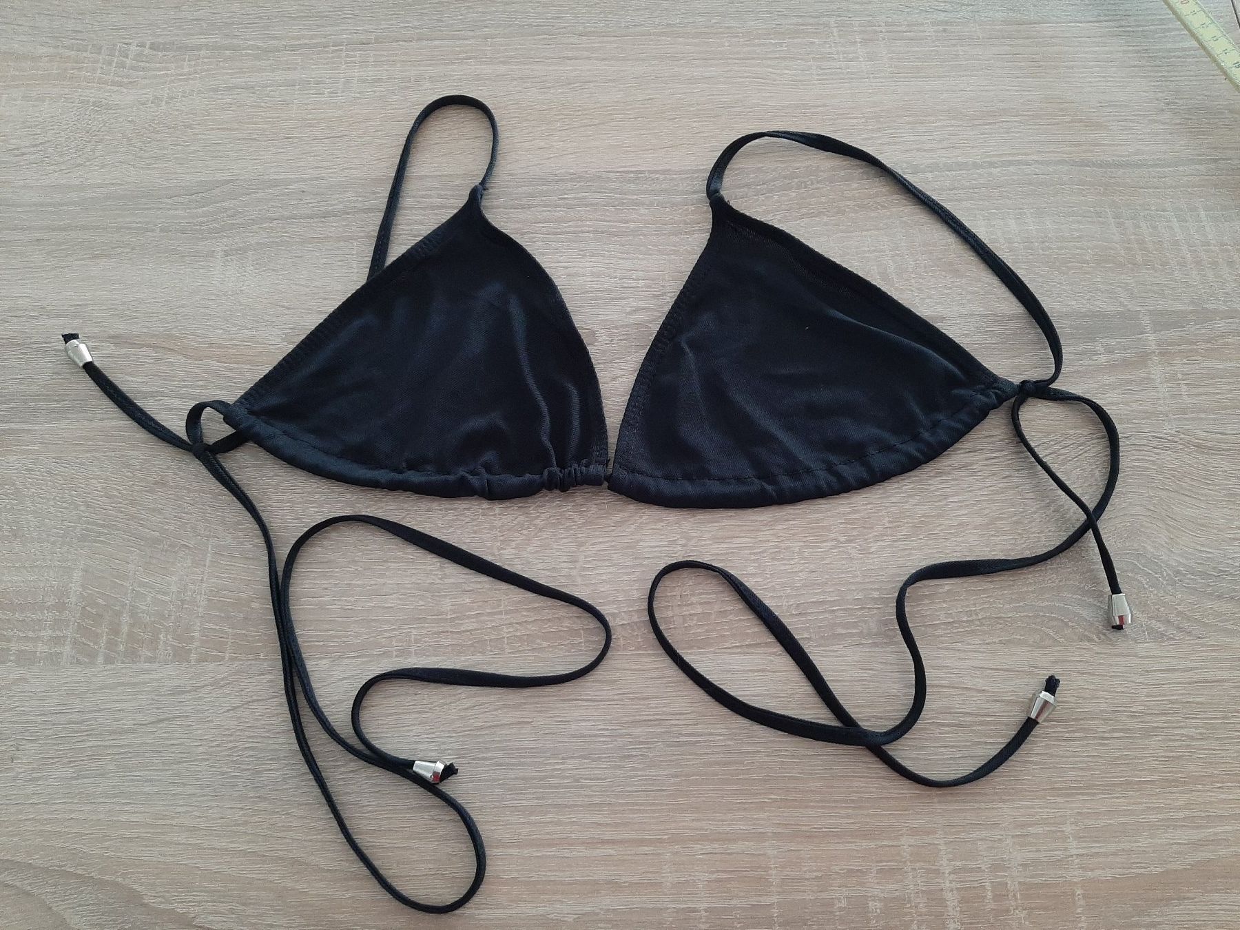 Costumi da bagno & Bikini: Bikini-Oberteil schwarz zum Binden – Usato da Menziken venduto da Rien1