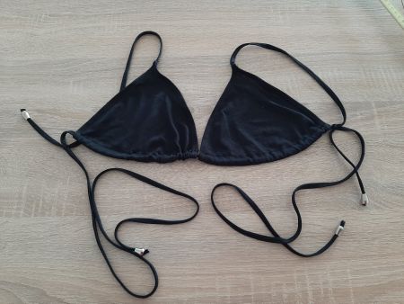 Bikini-Oberteil schwarz zum Binden