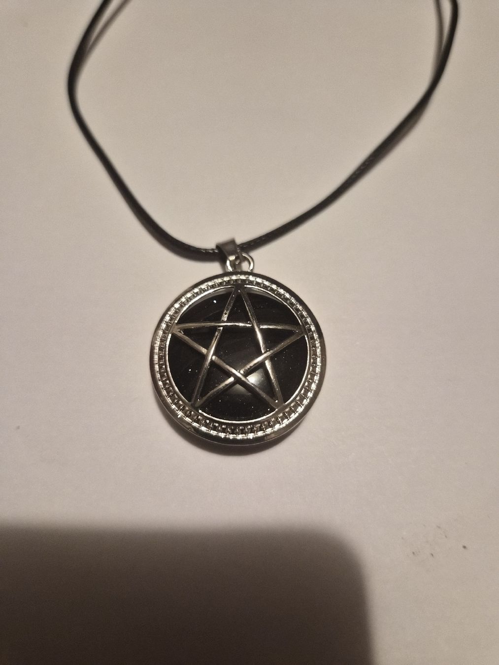 Catenine: collier pentacle – Nuovo (secondo la descrizione) da Senèdes venduto da hen_fw8b