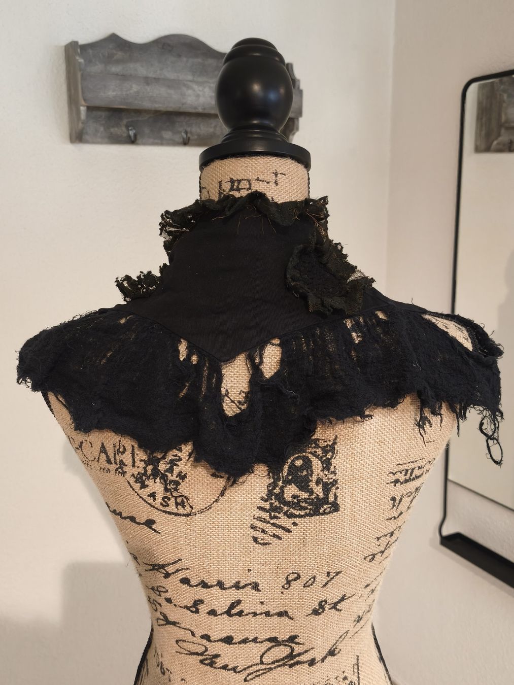 Gilet & Giacche senza maniche: Schwarze Gothic-Steampunk-Weste – Usato da Emmetten venduto da SecondhandSiska 2