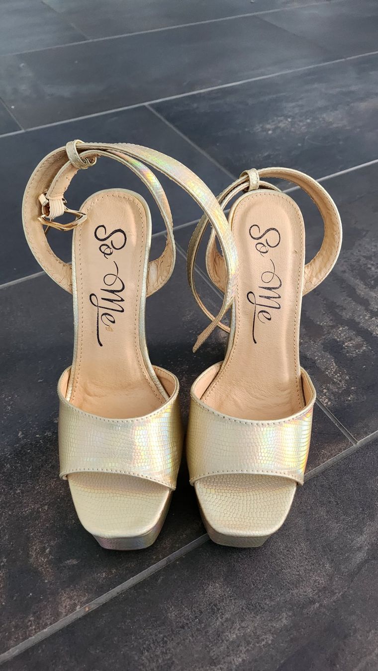 Chaussures femmes: High Heels Sandalen – D'occasion à Mägenwil par Lea.SN