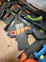 Diverse Teile von Hot Wheels Bahn und Garage nicht komplett 