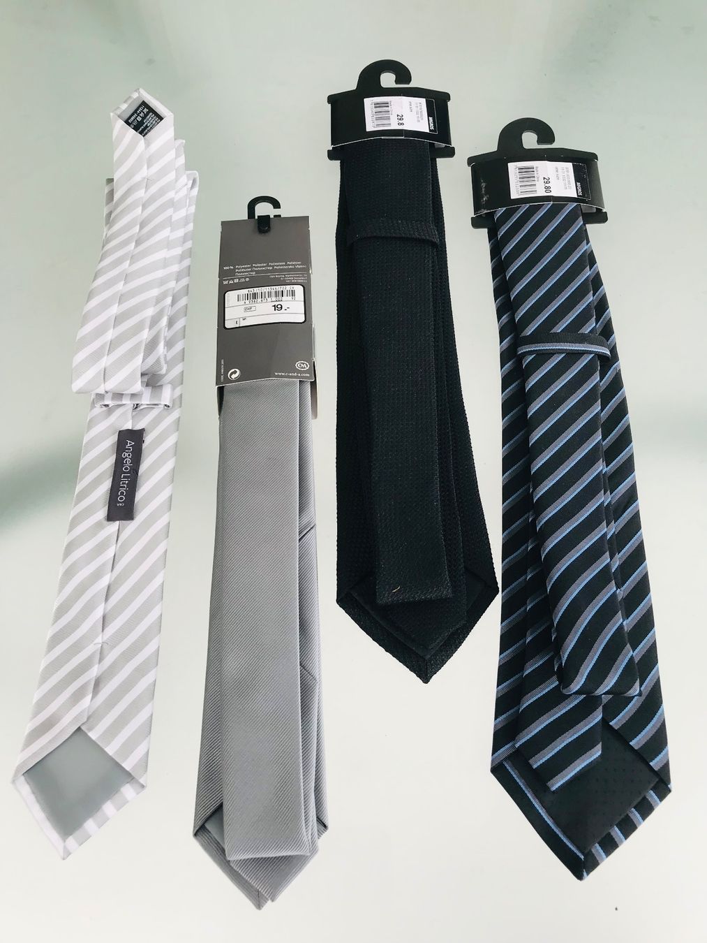 Cravatte: 1 (von 4) NEUWERTIGEN  Krawatten / 100% Polyester oder Seide – Nuovo e nell'imballaggio originale da Dietikon venduto da Chance_007 1
