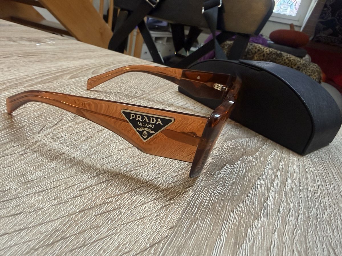 Prada Lunettes & Verres: Lunette Prada  – D'occasion à Boudry par wan_6z8k 2
