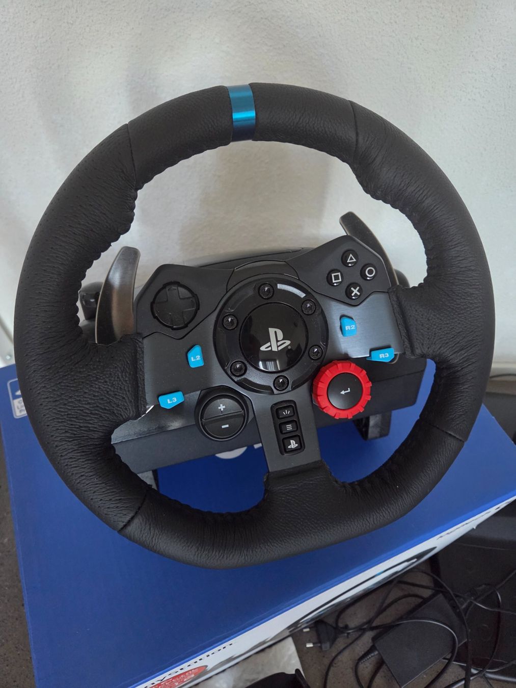 Logitech Controller: Logitech G29 Driving Force Lenkrad mit Pedale und Headset – Gebraucht aus Luzern von schatz1990 2
