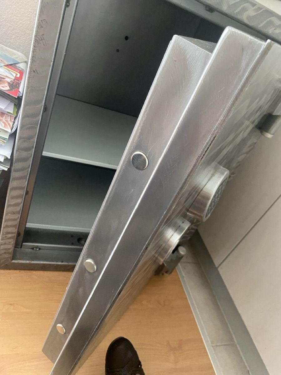 Müller Safe Casseforti: Tresor Müller Safe – Usato da Embrach venduto da Chaeferli2009 1