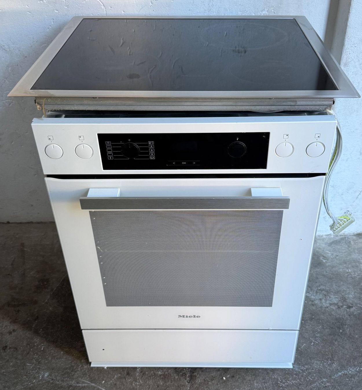 Miele Backöfen: Miele 55cm Backofen Glaskeramik – Gebraucht aus Kloten von top2000