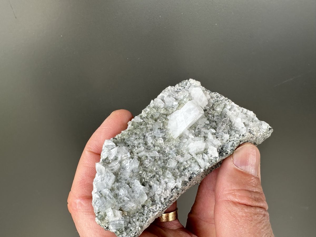 Minerali & Pietre curative: Adular Amiant Quarz Maderanertal – Usato da Oberuzwil venduto da Crystall0 8