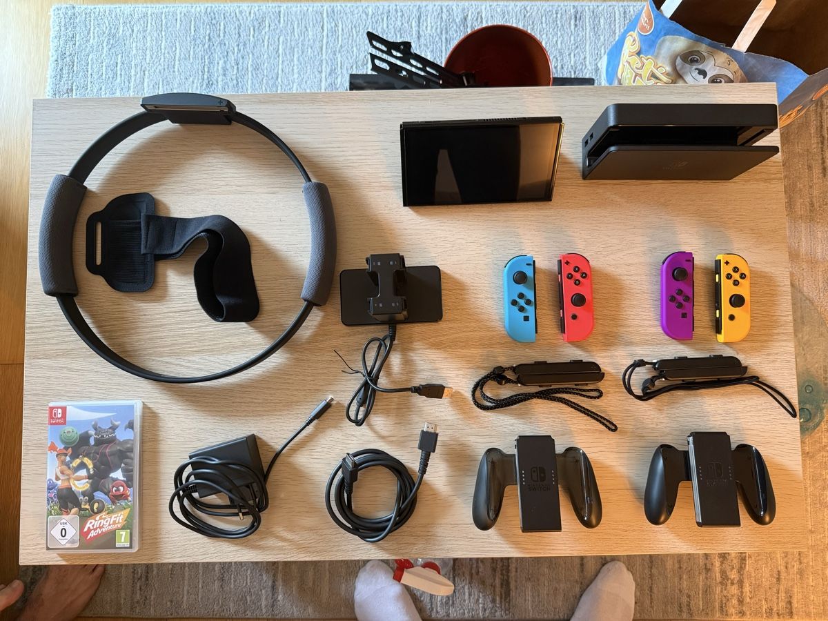 Nintendo Konsolen: Nintendo Switch Mega Packet – Neu und originalverpackt aus Uster von RexPowerColter