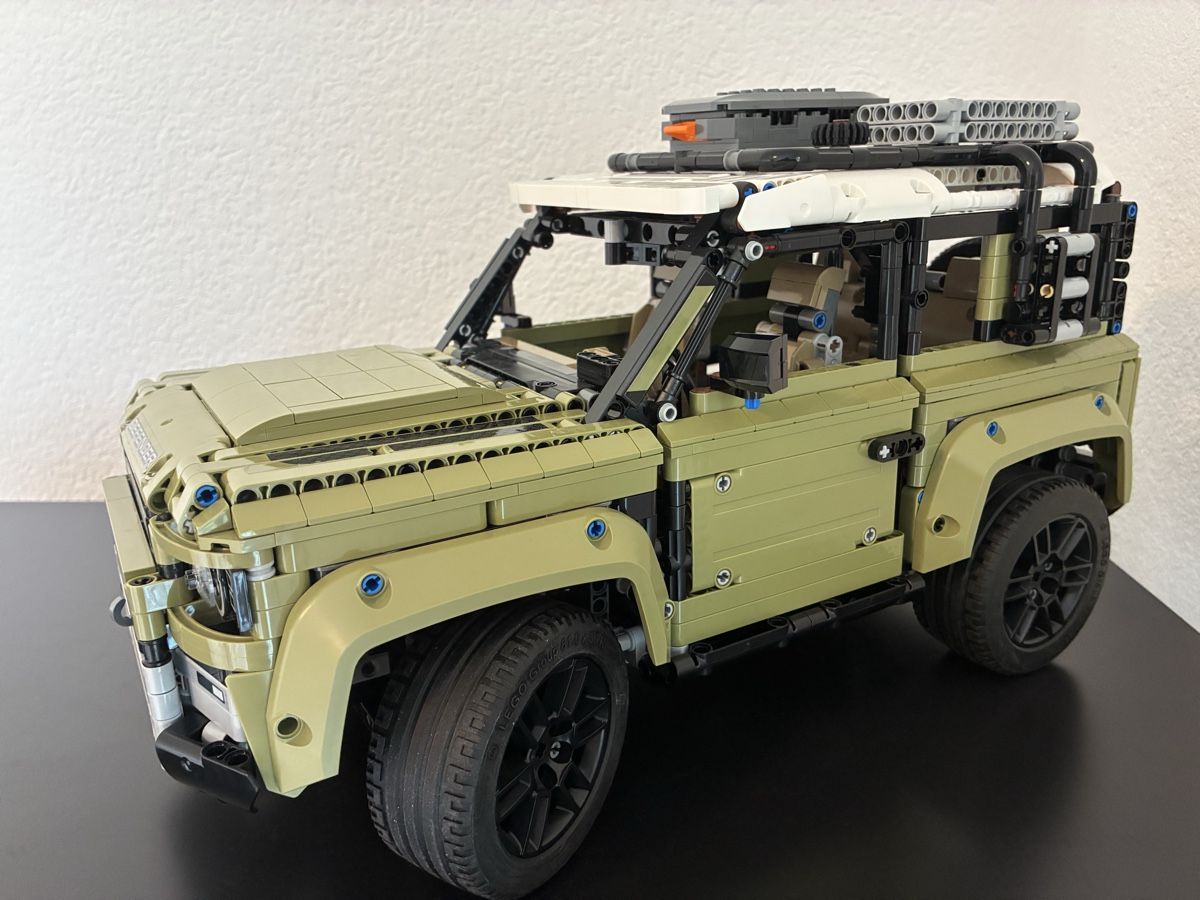 Lego Kit di costruzioni: LEGO Technic Land Rover Defender – Usato da Eclépens venduto da RCC1012 4