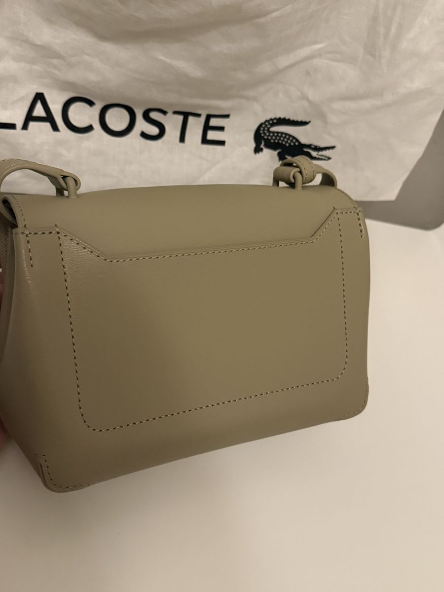 Lacoste Taschen für Damen: LACOSTE AMELIA Crossbody Bag – Neu (gemäss Beschreibung) aus Les Avanchets von ang_qqx6 2