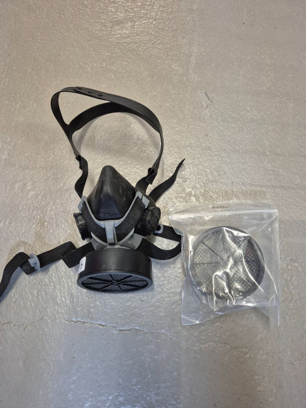 Protezione per viso e udito: Halbmaske msa mit 2 filter. – Usato da Oberhasli venduto da meggy1984