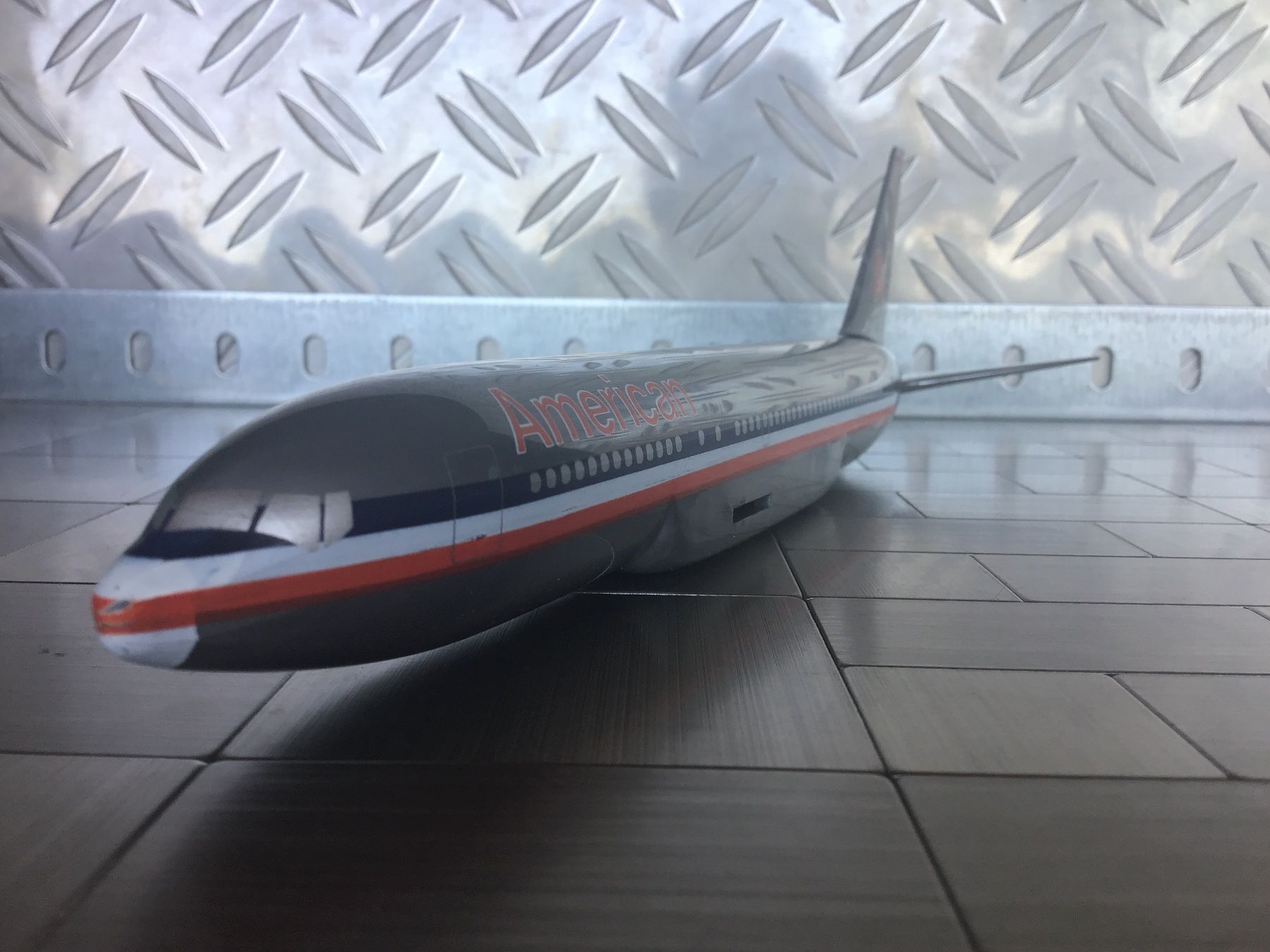 McDonnell Douglas Kit di modellismo & Modellini statici: AMERICAN  AIRLINES MCDONNEL DOUGLAS DC-10 – Usato da Männedorf venduto da Spezial-Modelle 1