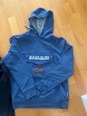 Giacche: Napapijri Jacke und Pullover – Usato da St. Gallen venduto da Emifrei 2