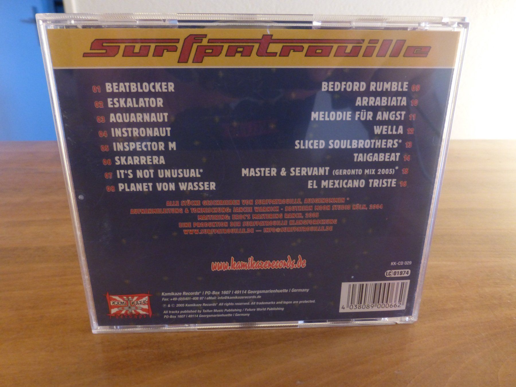 CD: Surfpatrouille Instronaut CD Kamikaze Records Surf – Usato da Zumikon venduto da psisound 1