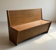 Ancien banc de cuisine en bois avec coffre